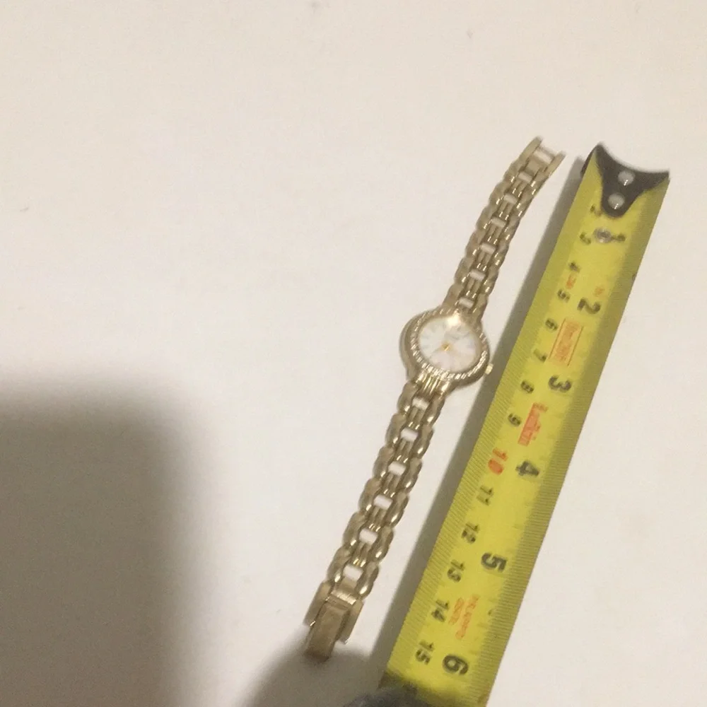 Gold Chain Link Watch - Picture 4 of 4